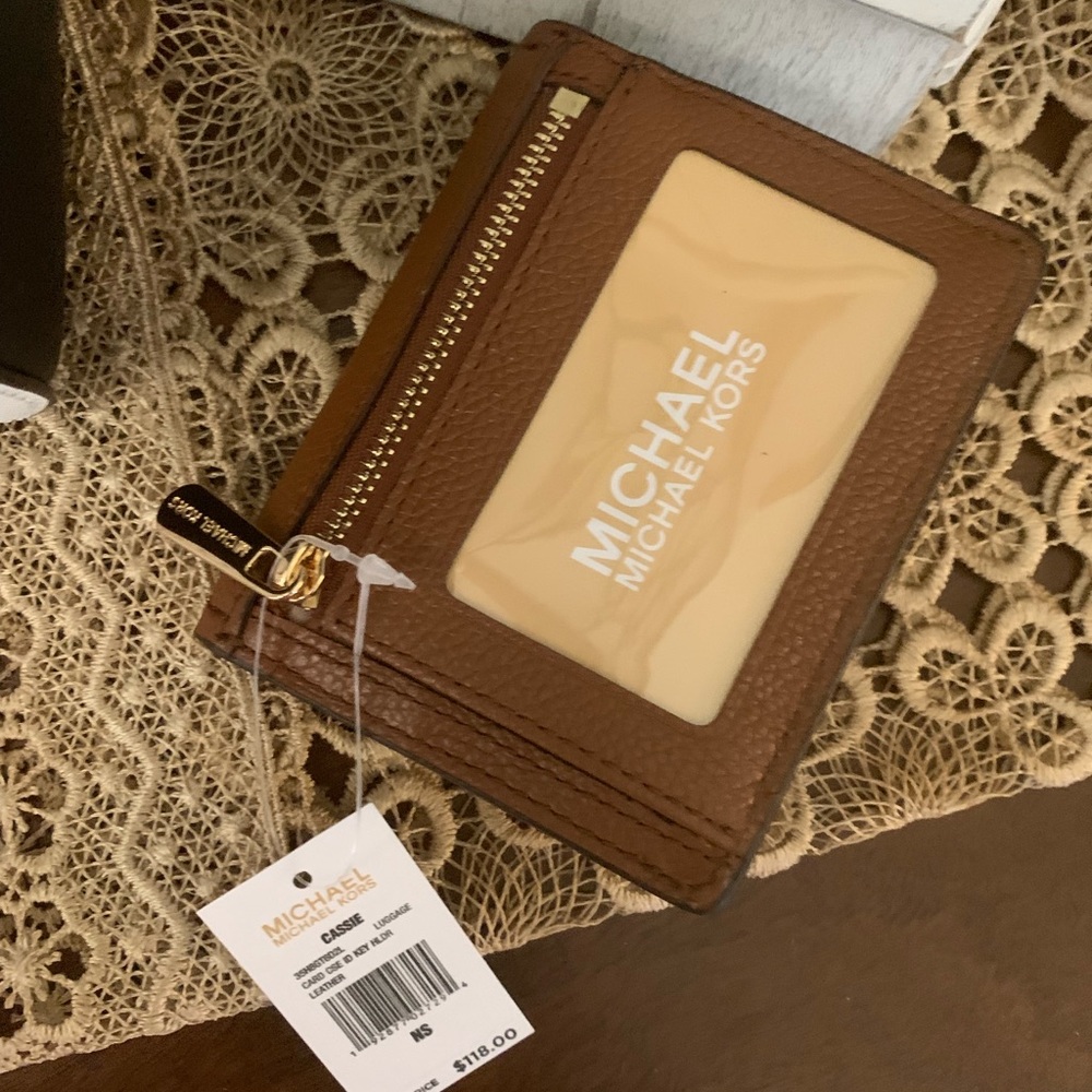 Hp🎁 Beautiful Michael Kors Set ♥️ - Picture 5 of 8